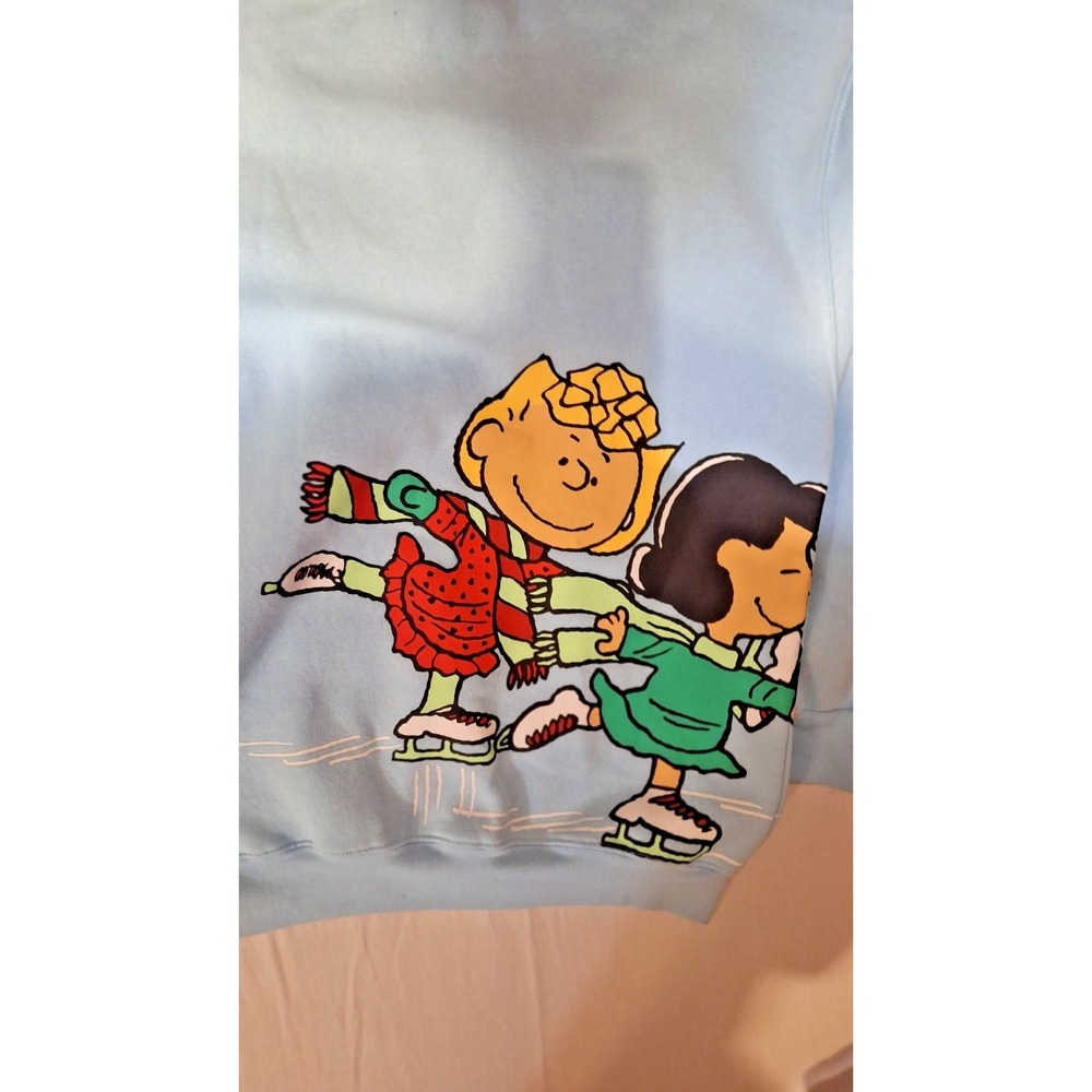 Peanuts Snoopy and Friends Ice Skating Sweatshirt Jr Girls SZ Large Light Blue - Picture 2 of 7